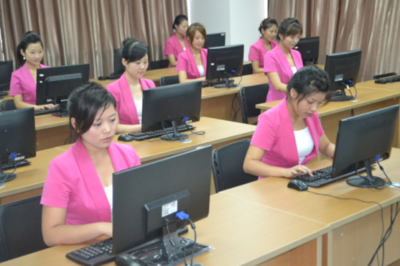 每晚6000萬(wàn)女性熱衷淘寶“云逛街”，電商消費(fèi)行為現(xiàn)新趨勢(shì)